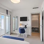 Seaside 4*
