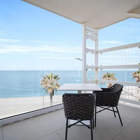 Seaside מלון 4*