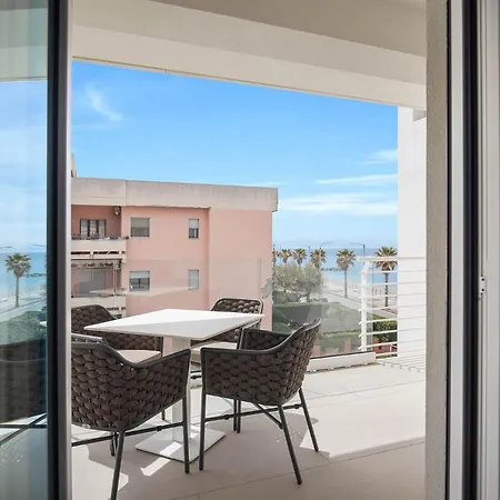 Seaside 4*