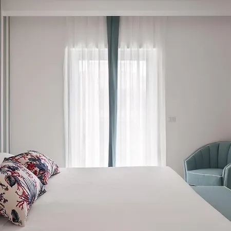Hotel Seaside 4*